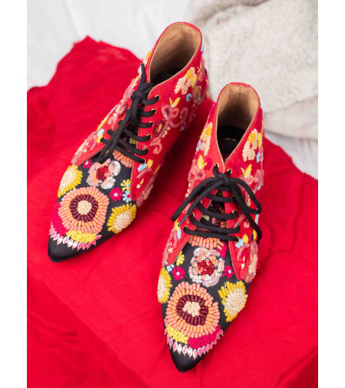 Shop Women Jashn Boots Online in India| Embroid |The DIYverse