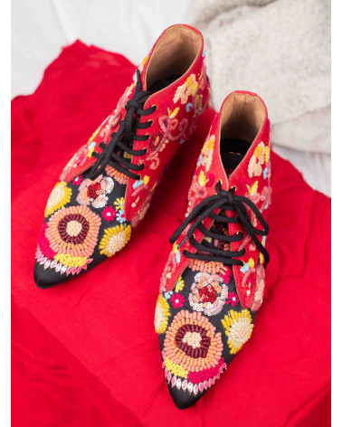 Shop Women Jashn Boots Online in India| Embroid |The DIYverse